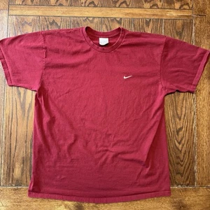 Vintage Y2K Nike Embroidered Swoosh Red T-Shirt Size XL Silver Tag - Bild 1 von 5