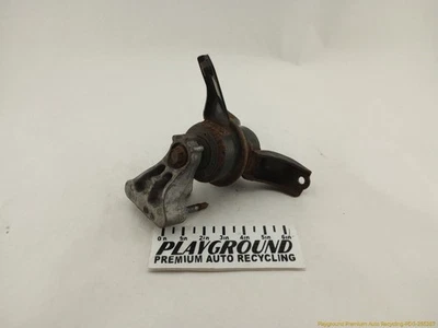 Toyota MR2 Spyder Passenger Right Engine Mount Fits 2000-2005 00 01 02 03 04 05  - Image 1 of 4