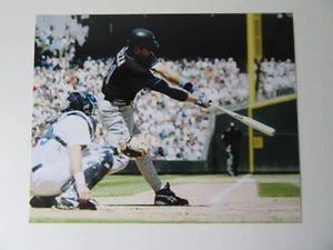 Mike Piazza 8x10 Batting Color Photo - Picture 1 of 1