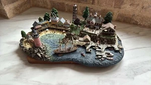 Lighthouse Point Seaside Nautical Miniature Town By Colin Gough, Danbury Mint - Picture 1 of 20