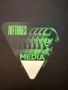 PASS collection - DEFTONES. MEDIA PASS. GREEN. - Picture 1 of 2