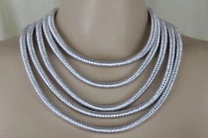 Damen Elegant Mode Kurze Halskette Metallic Silber Mesh Stoff Schmuck Ohrringe - Bild 1 von 12