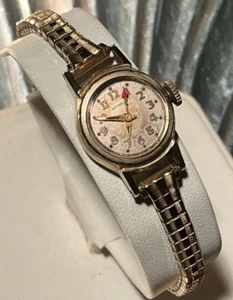 Wittnauer Ladies Watch 10k Gold filled Bezel band top AXA mvmt runs second hand - Picture 1 of 6