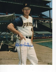 BILL VIRDON SIGNED 8X10 PITTSBURGH PIRATES ON THE FIELD - Picture 1 of 1