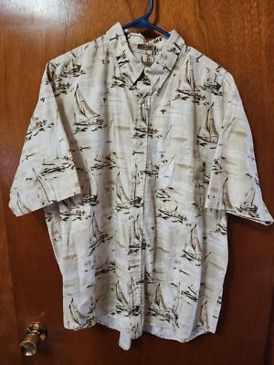 Camisa con botones de manga corta estampado de velero crema/bronceado XL edición natural para hombre Foto 1 de 4
