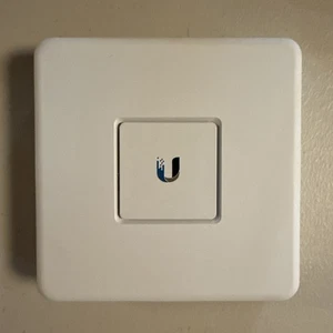 Ubiquiti Networks UniFi Security Gateway White (USG) | Used Great w/Power Supply - Afbeelding 1 van 5