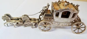 WONDERFUL SILVER ROYAL CARRIAGE COACH WITH FOUR HORSES, COACHMEN AND WIDER! #12 - Picture 1 of 1