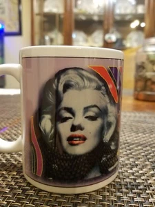 Marilyn Monroe coffee cup - Picture 1 of 3