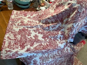 Toilettenvorhänge Paar 100 % Baumwolle rot und cremeweiß Schlupfstange 56” breit 24” lang - Bild 1 von 9