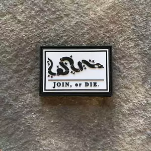 Parche de PVC blanco y negro Join or Die - Imagen 1 de 1
