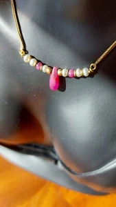 Zopfkette 750 Gold mit schönem Rubintropfen als Abhängung, mit Perlchen u. Gold - Bild 1 von 4