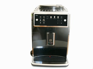 Saeco Xelsis fully automatic coffee machine-piano paint-black (SM7580/00) milk frother