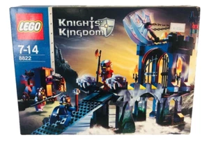 LEGO 8822 Gargoyle Bridge Castle Knights' Kingdom II 2006 - Picture 1 of 6
