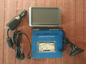 Garmin nüvi 200W Series GPS Navigation System Working Unit + Power Supply - Picture 1 of 13