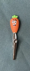 Roach Clip Buddies - cute Colorful mini roach clips- Cute Carrot - Picture 1 of 1