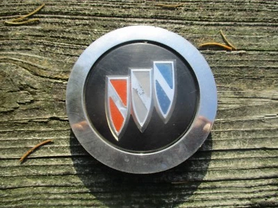 Una tapa central para Buick Century 14 pulgadas cable de bloqueo radios tapacubos cubiertas de rueda Foto 1 de 4