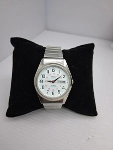 Funktionierende Vintage scharfe Herren 34 mm Eisenbahn 24 Stunden Silber Stretchband Quarzuhr - Bild 1 von 5