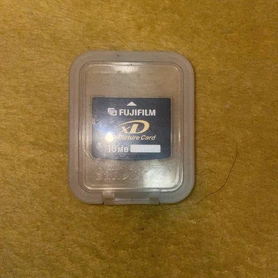 Fujifilm xD Picture Card 16MB For Olympus and Fujifilm Digital Cameras - working - Image 1 of 3