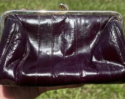 Vtg  Eel Skin Cosmetic Makeup Case Purse Wine  Burgundy Gold Clasp Korea Made - Image 1 of 4