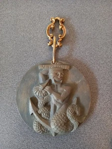 ANCIENNE PLAQUE / TAPE DE BOUCHE L'ENJOUÉ ( Patrouilleur) DIAMETRE 13 CM - Foto 1 di 7