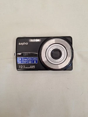 Sanyo VPC-X1200 12.1MP 3x Optical Zoom Compact Digital - Image 1 of 4