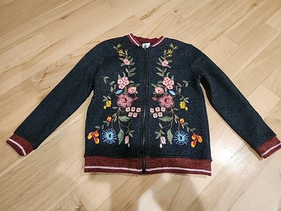 Chaqueta Bomber Zara Niñas Gris Floral Bordada Cremallera Completa Metálica Talla 9/10 Usada en Excelente Condición  Foto 1 de 4