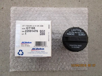 GMC G1500 G2500 G3500 RALLY VANDURA GMC JIMMY FUEL GAS TANK FILLER CAP OEM NEW - Image 1 of 2