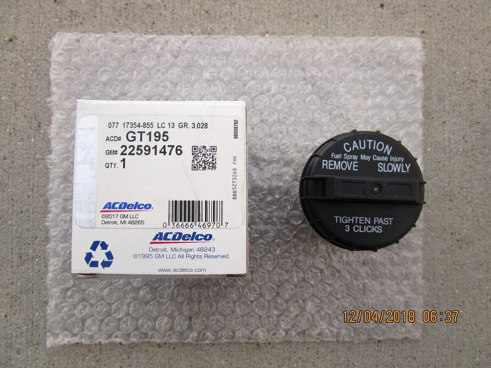 GMC SIERRA C1500 C2500 C3500 C3500HD SUBURBAN FUEL GAS TANK FILLER CAP OEM NEW - Image 1 of 2