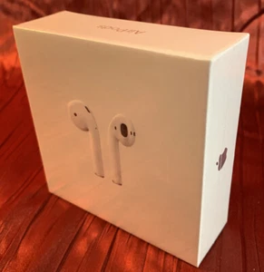 Genuine Apple AirPods 2nd Generation with Charging Case - White - Picture 1 of 6
