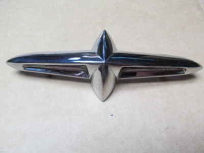 Pontiac Starchief 1956 emblema de maletero nuevo en stock GM Foto 1 de 4