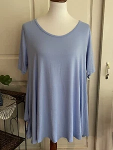 Lularoe Perfect T Shirt Large Solid Pale Blue Poly/Rayon Blend  NWT - Picture 1 of 3