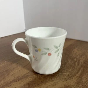 vintage corning flower tea cups - Picture 1 of 3