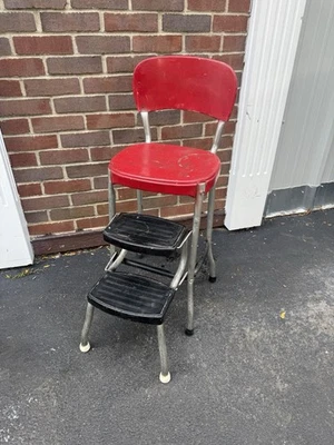 MCM Vintage Rojo Cosco Cocina Taburete Silla Escalones Extraíbles Mediados de Siglo Retro Foto 1 de 4