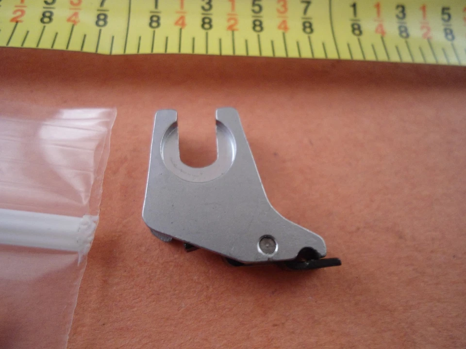 Adaptador de pie de vástago bajo Husqvarna Viking original 2000-6690,1010,1030,1040,3240,... Foto 1 de 1