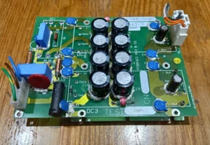 Scheda stabilizzatore di potenza con 2 moduli Vicor VI-262-EV + 8 condensatori Rubycon - Foto 1 di 3