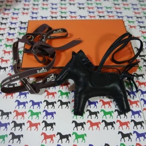 CHARM HERMES RODEO MM SO BLACK AGNEAU MILO - Foto 1 di 5