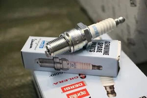 1x original Zündkerze Gilera Runner 125 180 Skipper SKR SR ET2 LX Hexagon NRG TP - Bild 1 von 4