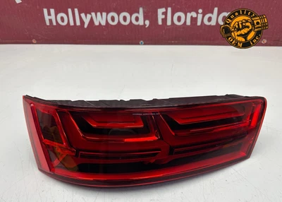 AUDI Q7 2017-2019 luz trasera izquierda (lado del conductor) luz trasera LED OEM 67 millas Foto 1 de 4