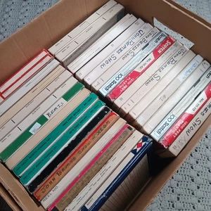 Posten 32 vorbespielte Tonbänder leicht hören John Bemis Show 60er - 80er  - Bild 1 von 10