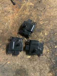09-24 RAM 1500 HVAC Flap Blend Door Actuator Motor Set (3) - Picture 1 of 5