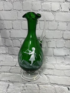 BOHEMIAN ITALY GREEN CRUET WITH WHITE MARY GREGORY STYLE DECORATION - Picture 1 of 10