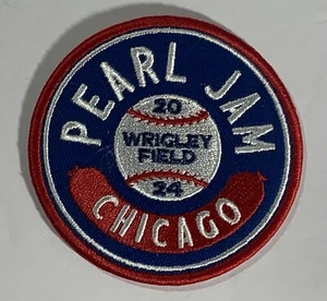 Pearl Jam Chicago Parche 2024 Wrigley Field Hotdog Dark Matter Tour PJ Nuevo - Imagen 1 de 6