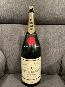 ENORME MOET & CHANDON 1 GALÓN 1 PINTA 12 OZ BOTELLA VACÍA BRUT IMPERIAL RARO - Imagen 1 de 8