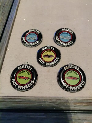 Lote De 5 Insignias De Botones De Lata De Metal Mattel Hot Wheels Redline 1967-1969 De Colección Foto 1 de 3