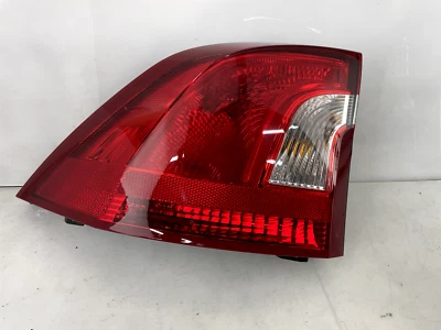 OEM | LUZ TRASERA EXTERIOR HALÓGENA VOLVO S60 2012-2018 (IZQUIERDA, CONDUCTOR) Foto 1 de 4