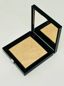 Givenchy Teint Couture Shimmer Powder Face Highlighter 02 SHIMMERY GOLD NEW - Picture 1 of 5
