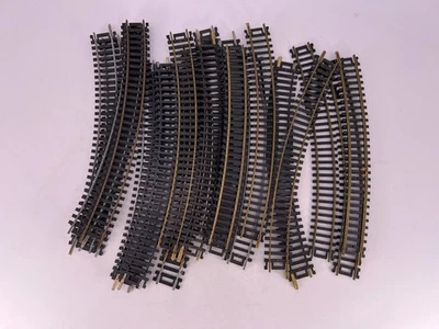 HO 9" 18R Curved Track Lot of 20 Mixed Atlas AHM Tyco Bachmann Brass Nickel Fair - Image 1 of 4