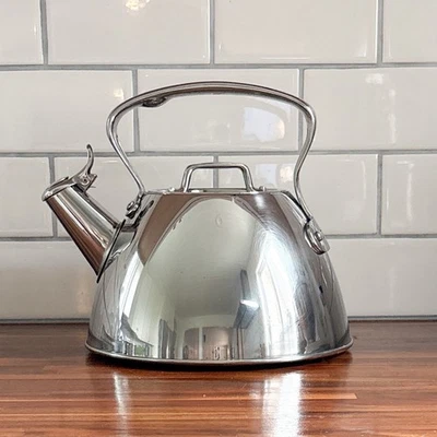 Tetera de acero inoxidable totalmente revestida de 2 cuartos Foto 1 de 4