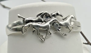 Bracciale Quattro Cavalli al Galoppo 18,30 Gr - Foto 1 di 10