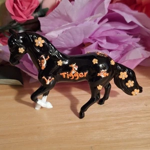 Custom Breyer Stablemate Featuring The Bouncy And Fun Tigger Of Winnie The Pooh - Picture 1 of 6